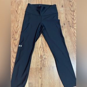 Black Under Armor compression leggings